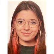 Profesora de educación primaria imparte clases de todas las materias